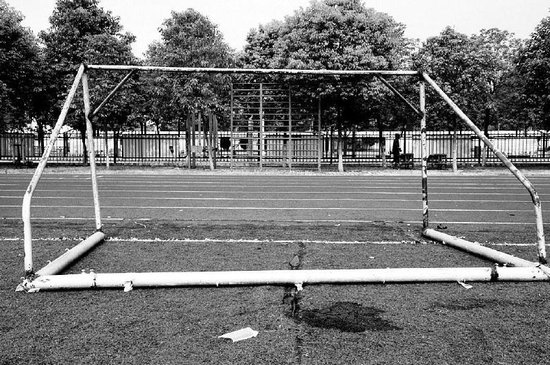 安康一 准大学生 被球门砸中 抢救无效死亡