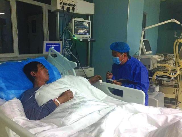 神木"4·19"煤矿透水事故77小时生死救援纪实