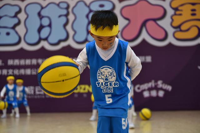 陕西第三届“美酷奇杯”幼儿篮球操大赛隆重举行_大秦网_腾讯网