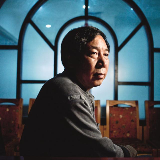 阎连科获卡夫卡文学奖 中国作家首次获得(图)