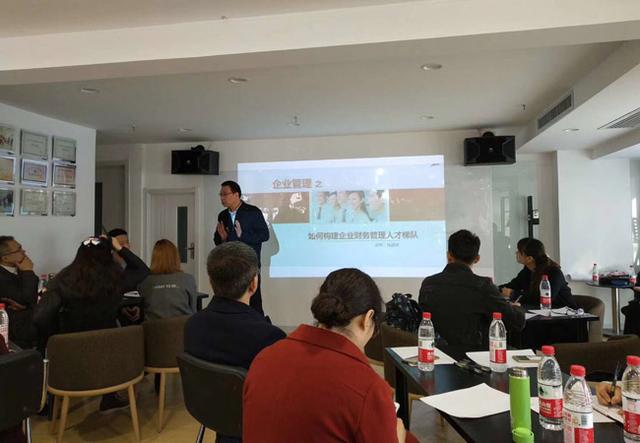 西安市创新人才研究院首场公益沙龙圆满举行