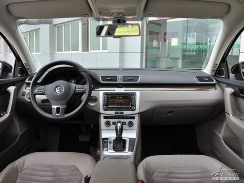 兄弟之争新迈腾与新帕萨特性价比到底谁高