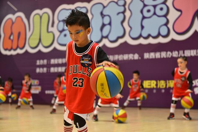 陕西第三届“美酷奇杯”幼儿篮球操大赛隆重举行_大秦网_腾讯网