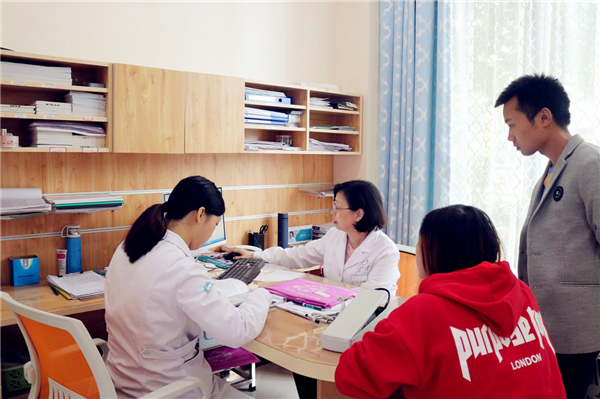 《汉中人的一天》妇产科医生以一己之力呵护万千母婴健康