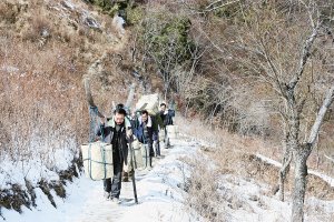 记者重走秦巴山下古盐道 集商兵匪情于一身