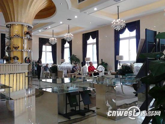 房贷政策暂无调整 西安取消限购首日楼市冷清