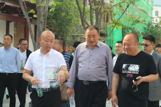 汉中市工商联携知名企业家考察褒国古镇项目