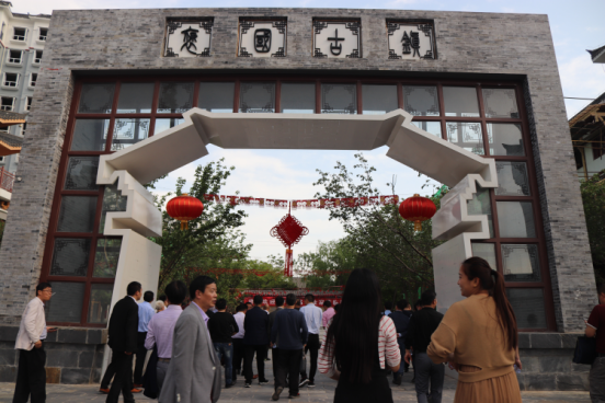 汉中市工商联携知名企业家考察褒国古镇项目
