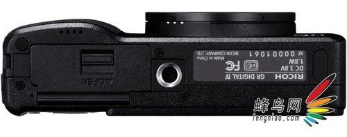 增加白色款--理光發(fā)布高端相機(jī)新品GRD IV