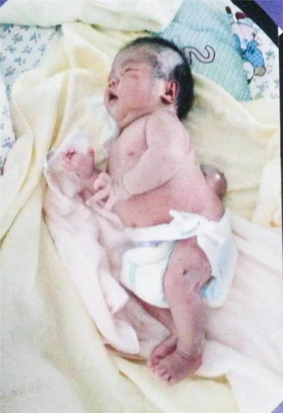 美国父母来榆为3岁养女寻亲生父母