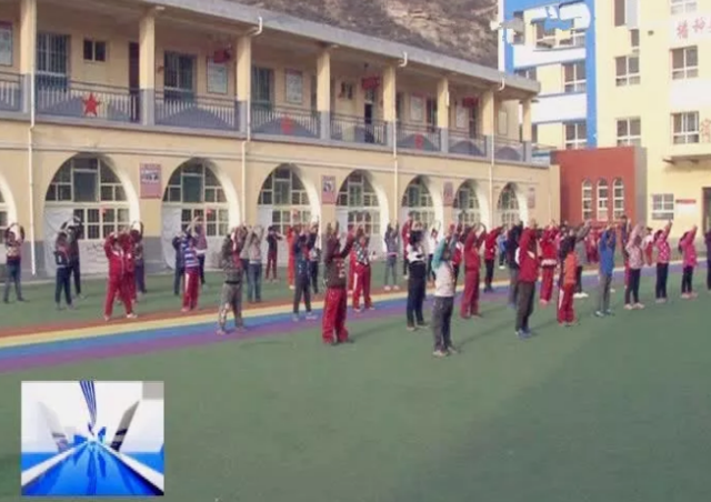 延长这名警察热心公益20余年 帮5名孩子圆上学梦