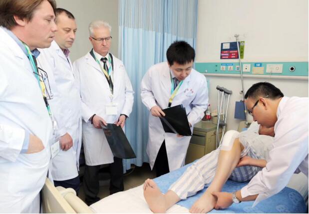 46名国外骨科专家齐聚红会医院国际关节学习班