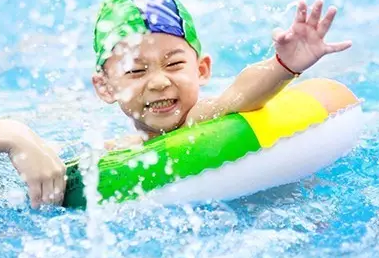 暑假让孩子学游泳最全攻略,请收好!