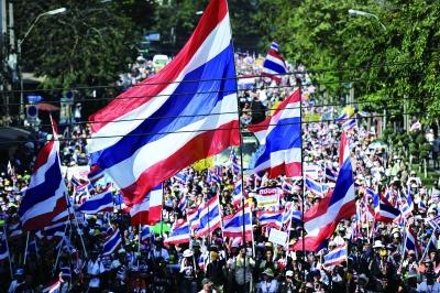 反对派封锁曼谷 泰国游旅游团调整线路绕开曼