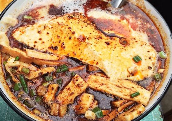 双仁府有家凤翔的豆花泡馍也十分不错