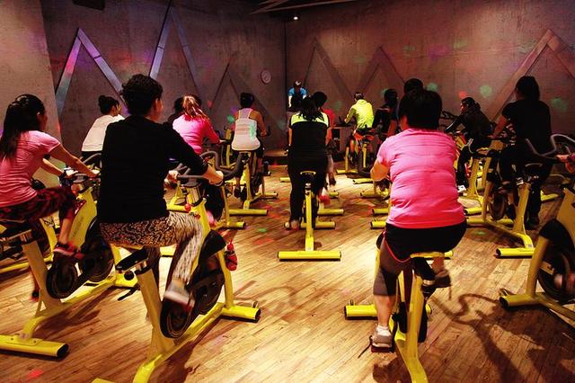 雾霾和冷空气 把市民赶进健身房