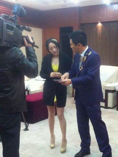 杨钰莹被多少人睡_杨钰莹被多少人睡视频_杨钰莹睡 ...