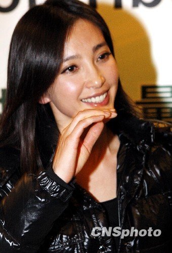 非诚勿扰闫凤娇裸照有原型 马诺影射范冰冰?