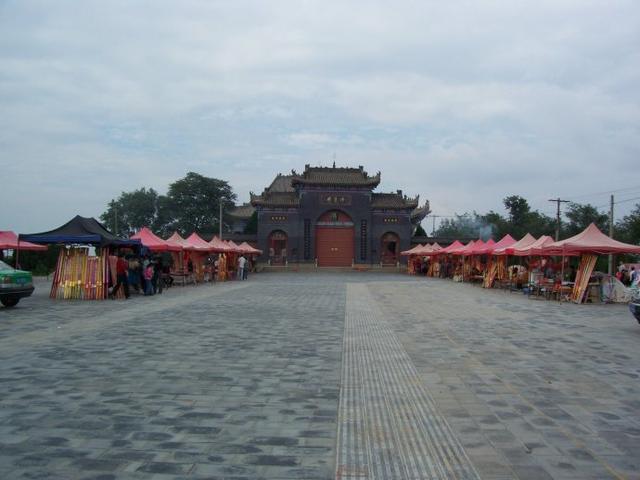 华山论剑西凤酒旅游景点介绍