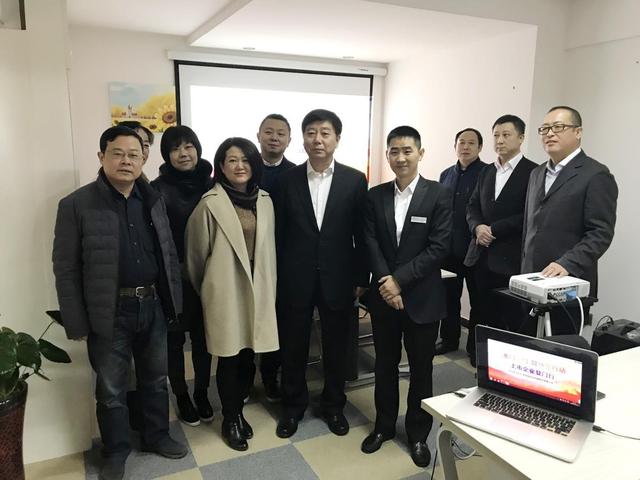 碑林区区长卢光文走访陕西新动向传媒股份有限