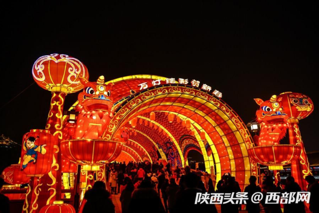 西安的大唐芙蓉园新春灯会 惊艳了整个长安