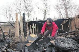 养殖场起火180余只蛋鸡没了 村民称消防车没水