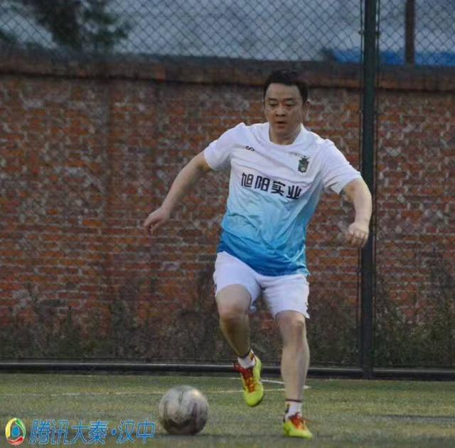 业余足球人口_人口普查(2)