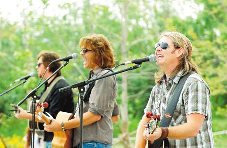 乡村音乐席卷世园 “罗马水牛乐队”每天演出_腾讯大秦网