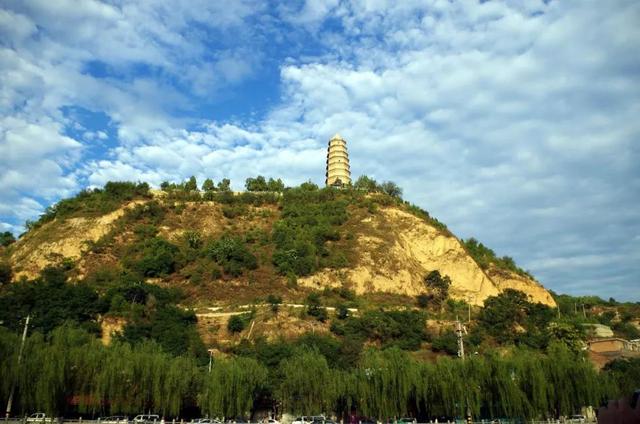 导游陕西 秦川漫步  宝塔区主要景点 宝塔山是革命圣地延安的标志和