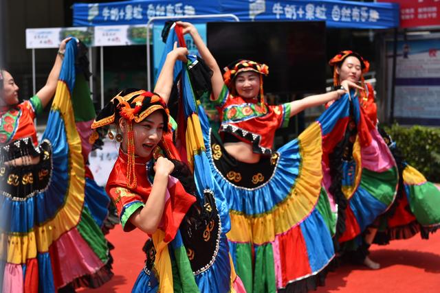 醉美贵州 2017年黔南州旅游宣传走进西安财经