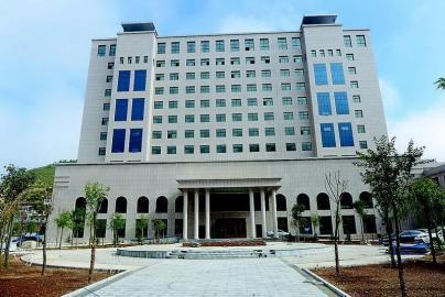 延安吴起县不顾中央规定 投资数亿建豪华大楼