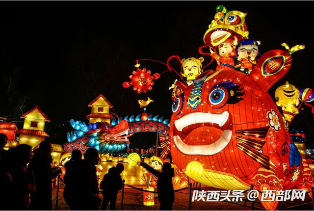 西安的大唐芙蓉园新春灯会 惊艳了整个长安