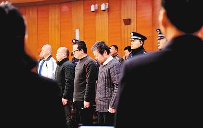 销售收入4500万元_实力机构周二强力推荐6只极度低估金股(2)