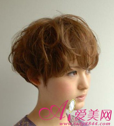 日系时尚清爽蘑菇头发型