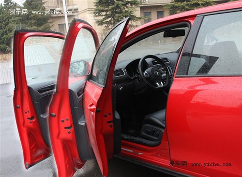 针尖对麦芒 高尔夫GTI对比福克斯ST