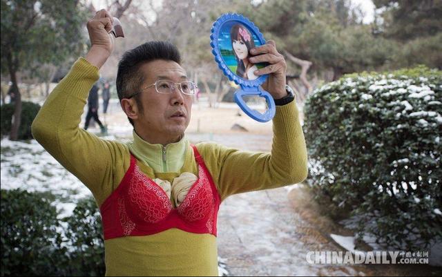 探访郑州<em>胸罩</em>大叔背后的<em>故事</em>_大秦网_腾讯网