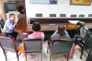 3少女为圆明星梦离家 家长查监控一路追至西安