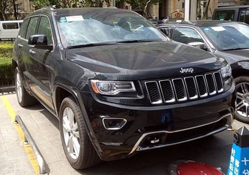 外观方面,3.0l车型与在售车型基本保持一致,前脸是jeep标志性高清图片