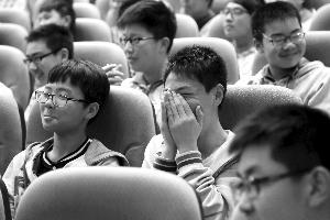 <em>初中</em>开性<em>教育</em>课 教男生了解安全套_大秦网_腾