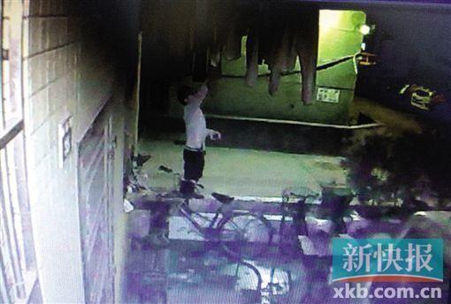 男子患恋物癖心理疾病 半年偷女白领20套内衣