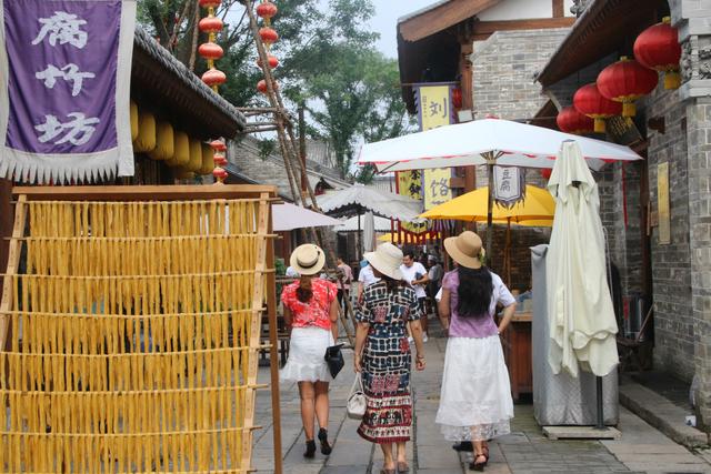 宝鸡市西府老街访古
