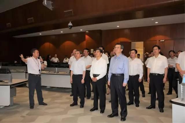 咸阳“亲戚”带团来高新考察 这两家企业大获好评  