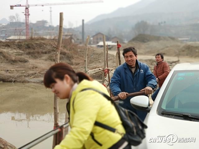 宁强汉子摆渡11个春秋 为归乡游子铺开回家之路