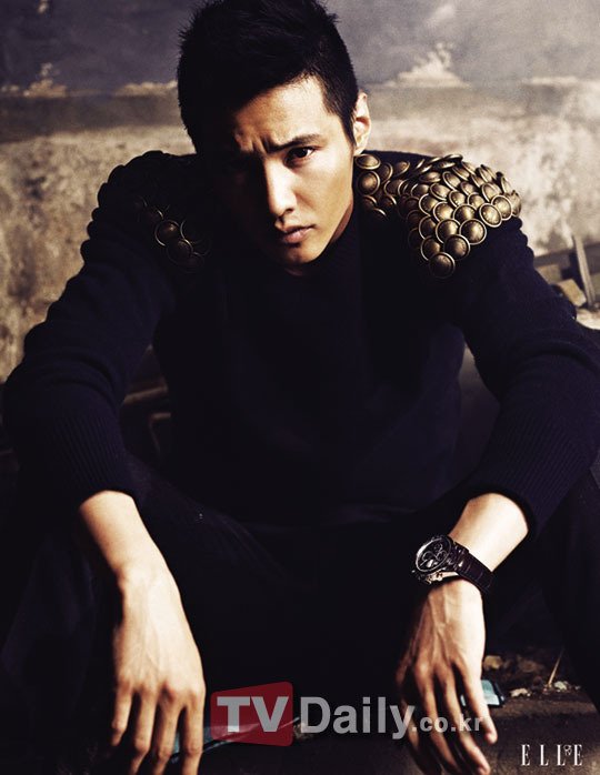 组图:元斌最新时尚大片 展现成熟男人魅力
