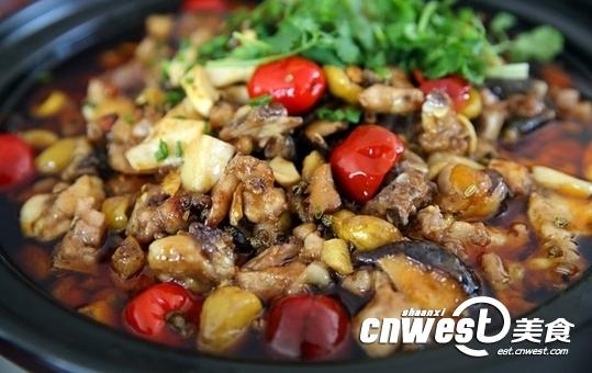 宁陕美食 小炒农家土猪肉 宁陕皇冠镇兴隆村有个八宝山珍体验中心