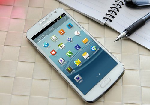 色彩艳丽显示效果细腻 三星i9260西安报价