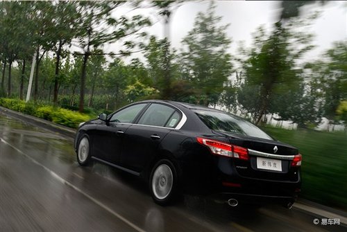 价格实惠品质高 试驾雷诺新纬度