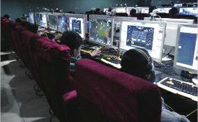 学校计算机中心变成网吧 能打游戏能包夜