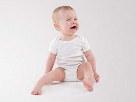 研究发现吃母乳的婴儿更爱哭_大秦网_腾讯网