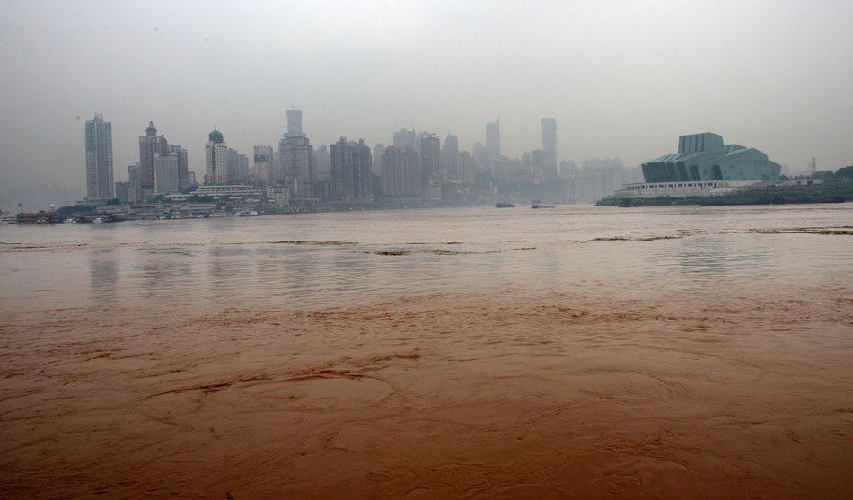 重庆20年来最大洪峰过境 流量将超98年(图)_腾